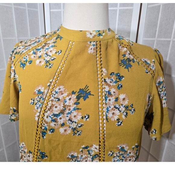 June & Hudson Woman Yellow Floral Lattice Flutter Sleeves Top Blouse Size Large - Picture 8 of 8